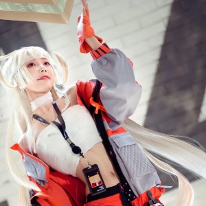 cos：高能手办团cos正片@走路摇