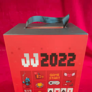 游戏公司的新春礼盒都有啥？不会直接送一个游戏机吧！