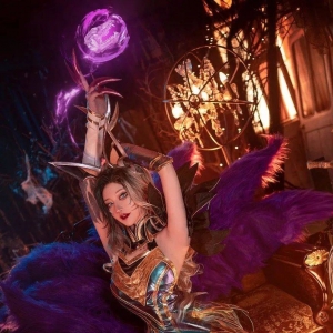 cos：​英雄联盟手游魔女阿狸cos正片露兒大魔王