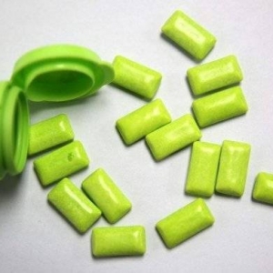 玩VR游戏时头晕眼花？研究表明嚼口香糖可有效缓解