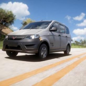 月薪三千买不起的雕像！知名“梗车”五菱宏光涂装热