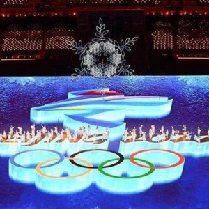 战术后仰！张艺谋谈冬奥闭幕式！贾斯汀比伯感染新冠