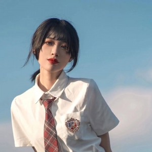 JK少女：不完美又何妨，万物都有痕迹