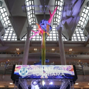 17米高巨大的LAST SHOOTING气球现身GUNDAM PORT YOKOHAMA