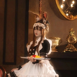 cos：明日方舟女仆兔兔阿米娅@様