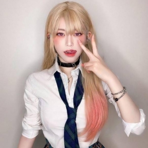 韩国正妹COS《更衣人偶坠入爱河》辣妹女主 妩媚十足