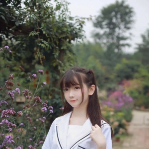 JK少女：想我就抱抱空气，小可爱无处不在