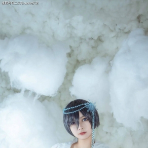 《黑执事》夏尔冰雪cos，唯美灵动，眼睛好有吸引力
