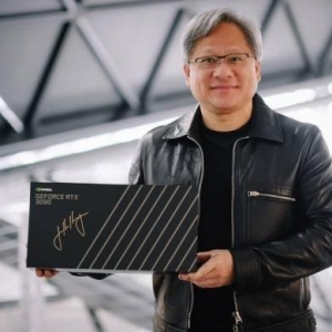 信仰加强！黄仁勋签名版RTX 3090将免费送给欧皇