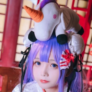 cos：碧蓝航线独角兽@奈一乔新春贺图