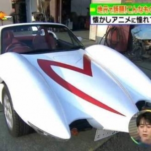 超拉风啊！日本男子打造多功能高性能赛车“马赫号”