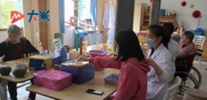 上班族好难！女子枕手臂午睡1小时：右手失去知觉