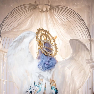 Lolita：太阳之东月之西