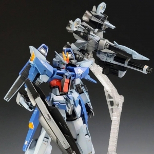 没想到吧！它的骨子里是一台EG强袭……