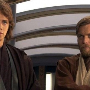 为演好《欧比旺》安纳金 海登狂看七季《克隆人战争》