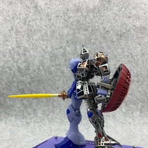 钢铁意志！MG强人半身镂空另类改造