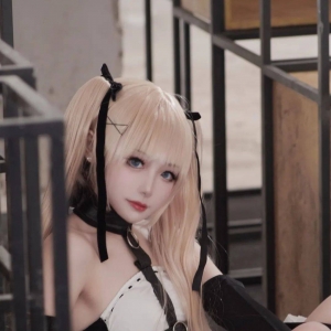 cos：死或生里的小可爱玛丽萝丝cos正片@奶盖茶