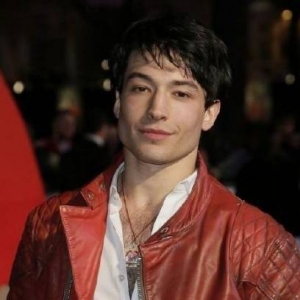 曝华纳考虑重选“闪电侠”演员！埃兹拉米勒版不会重拍