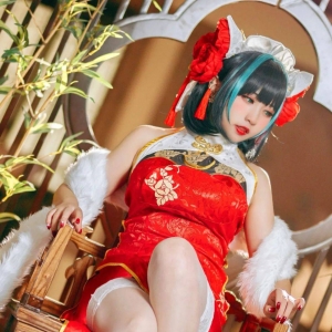 cos：碧蓝航线柴郡旗袍cos正片@桃之啾啾