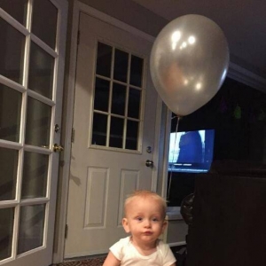 人类智慧的日常：跟女友说要睡了，但被要求要传照片