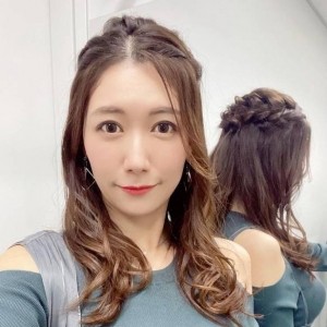 女主播穂川果音气质好身材佳：头灯曲线每天都想看