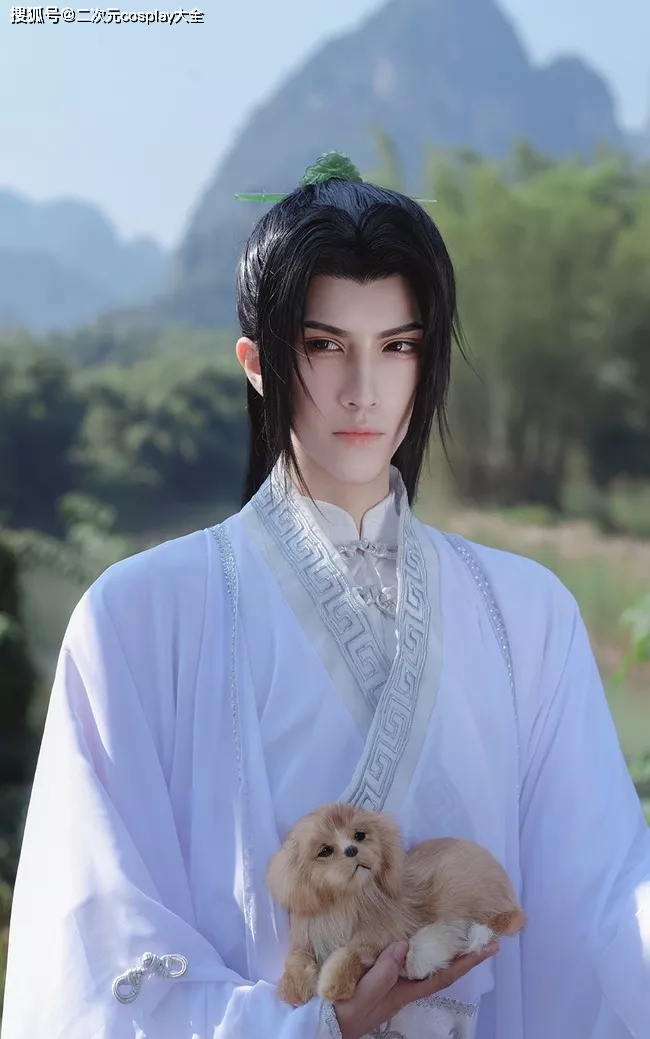 《二哈和他的白猫师尊》楚晚宁，墨燃cos，扛锄头画面太温馨啦s4.jpeg