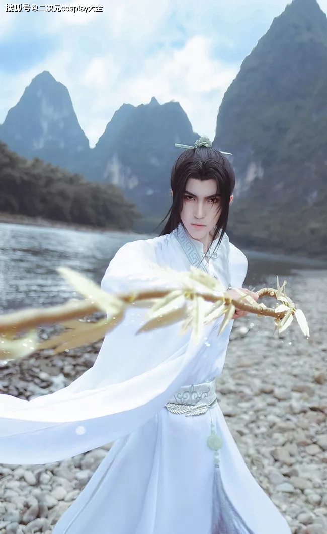 《二哈和他的白猫师尊》楚晚宁，墨燃cos，扛锄头画面太温馨啦s8.jpeg