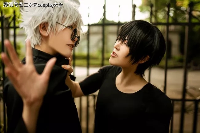 咒术回战cos：五条悟带伏黑惠上学，然后和伏黑甚尔打起来啦s7.jpeg