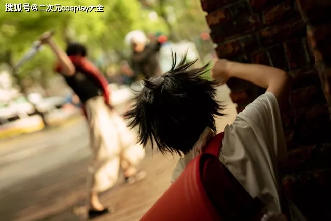 咒术回战cos：五条悟带伏黑惠上学，然后和伏黑甚尔打起来啦s9.jpeg