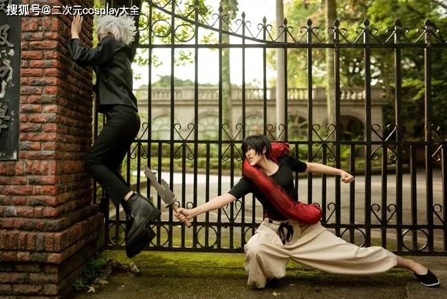 咒术回战cos：五条悟带伏黑惠上学，然后和伏黑甚尔打起来啦s11.jpeg