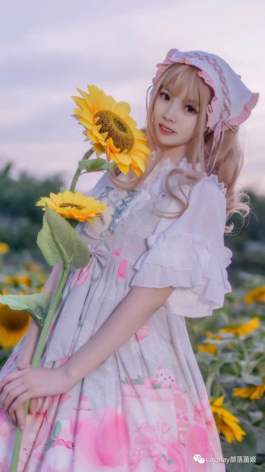Lolita：我在这里等着你，你回来吗s2.jpeg