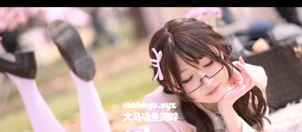 这样的女孩看起来就香香的~