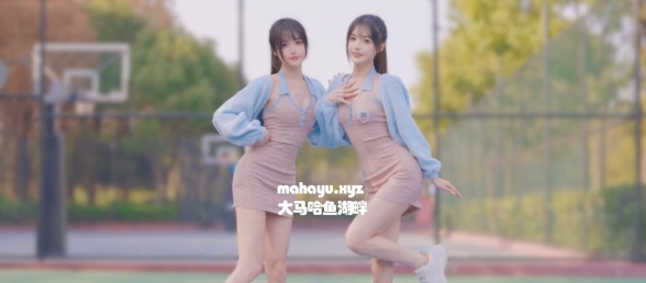 双胞胎学姐？差点以为眼花了！